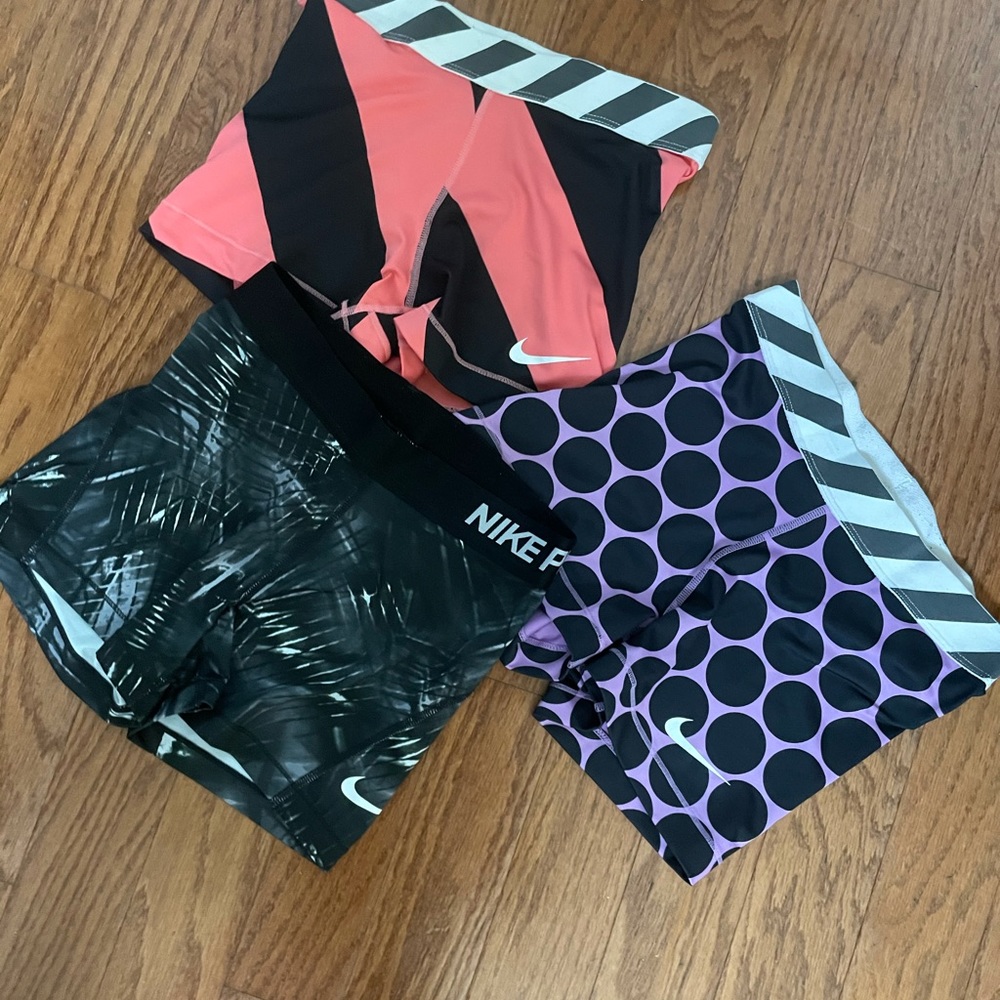 Nike pro size small short bundle